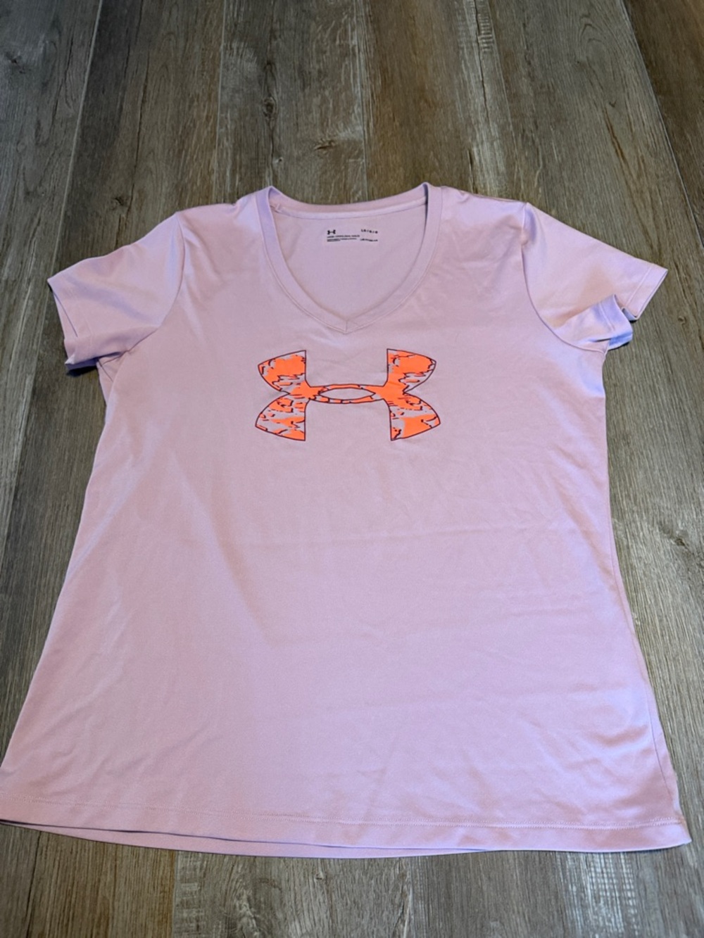 Under Armour Loose Heat Gear Light Purple V-Neck Tee with Orange Camo Logo
